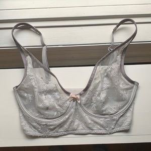 Lace bra in a bralette style